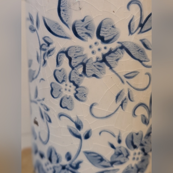 Beautiful Rustic Floral Vase NEW 8" 🇺🇲 - Picture 2 of 8